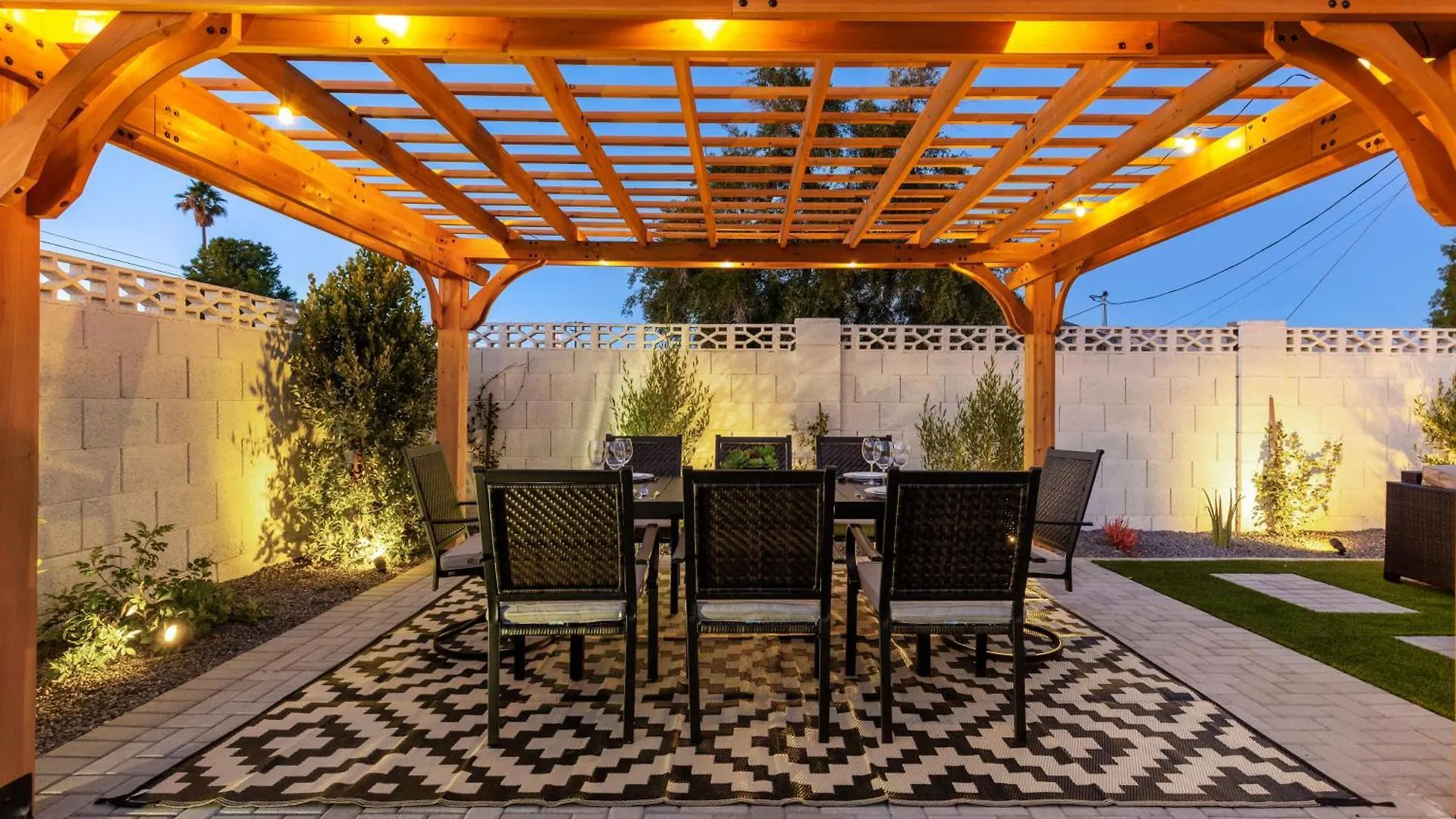 Free Heated Pool Game Room For All To Enjoy スコッツデール 米国